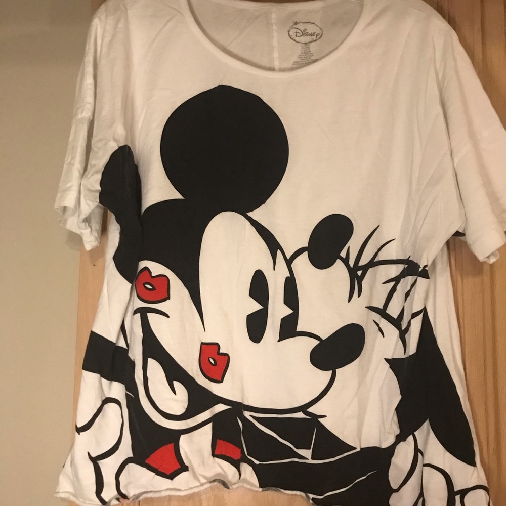 Kissing Minnie and Mickey Shirt